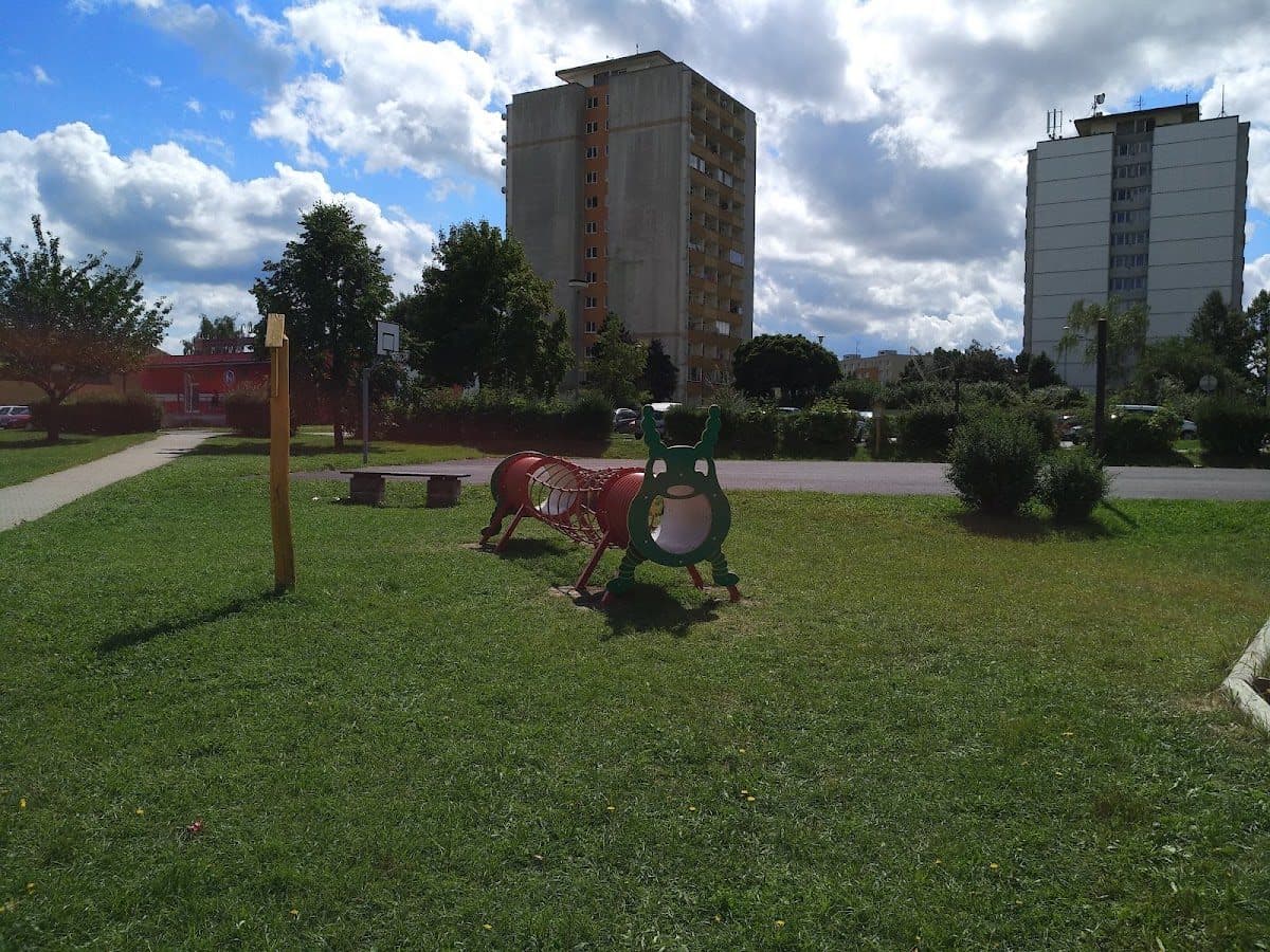 Dětské hřiště a workout Větrná — fotka 1