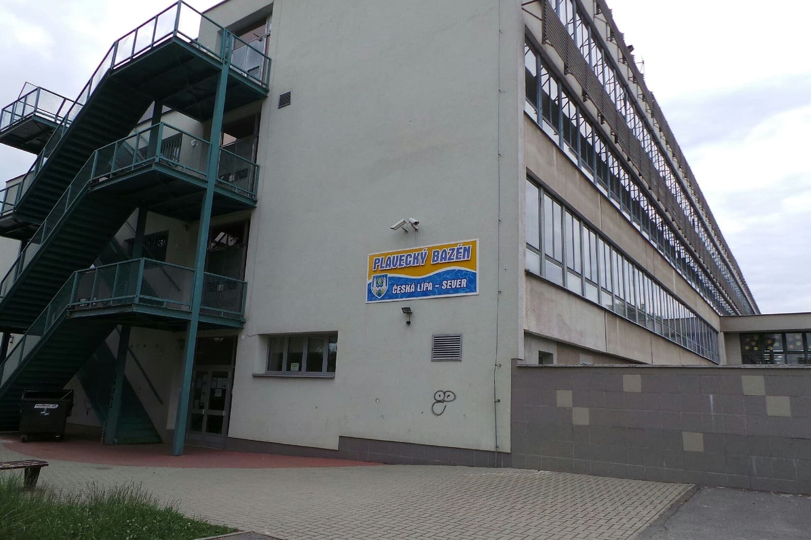 Plavecký bazén — Sport v České Lípě