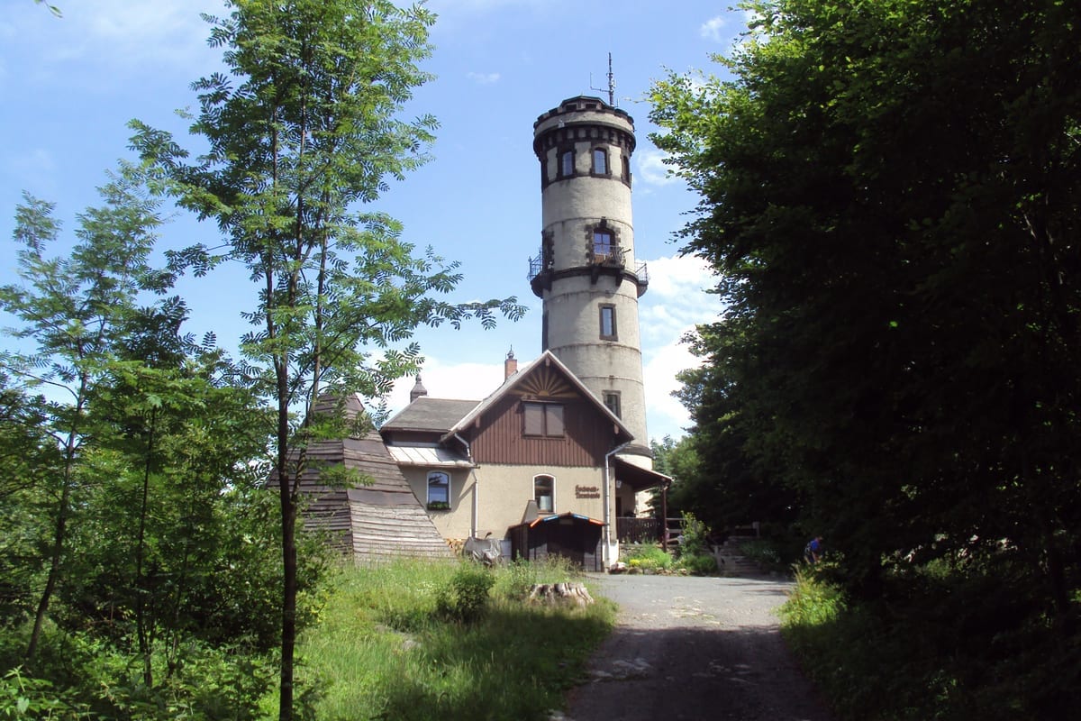 Rozhledna Hvozd (Hochwald) — tip na výlet v okolí České Lípy